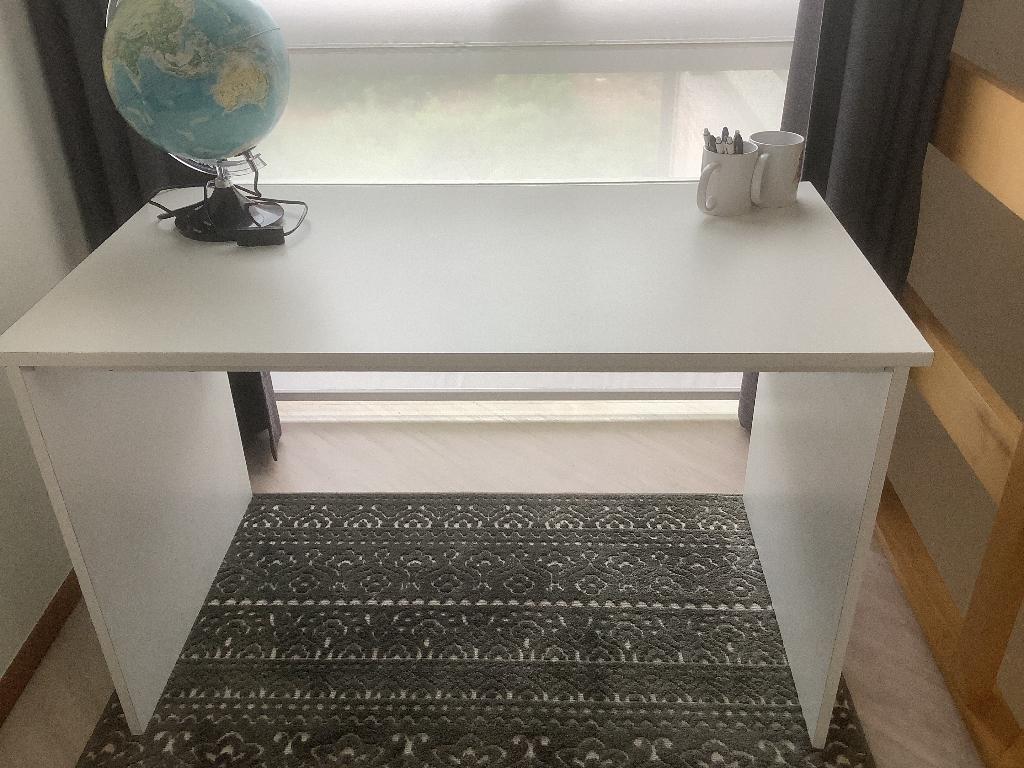 Bureau, Huis en Inrichting, Bureaus, Ophalen, Zo goed als nieuw, Wit, Hout