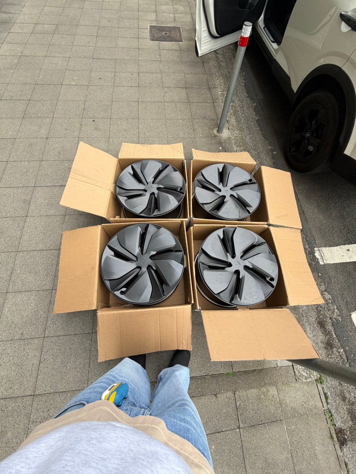 Jantes 19 pouces Crossflow OEM Tesla Model Y—(ensemble de 4), Enlèvement ou Envoi, Pneu(s)
