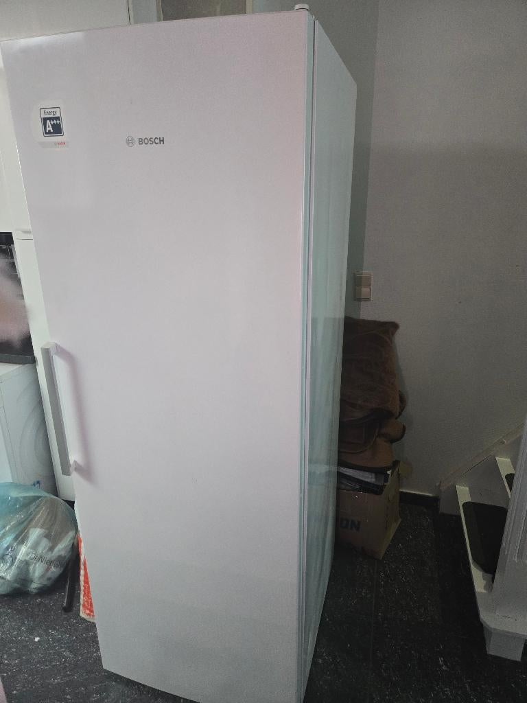 BOSCH A+++ diepvrieskast (GSN58AW40), 160 cm of meer, Zo goed als nieuw, Energieklasse A of zuiniger, Ophalen