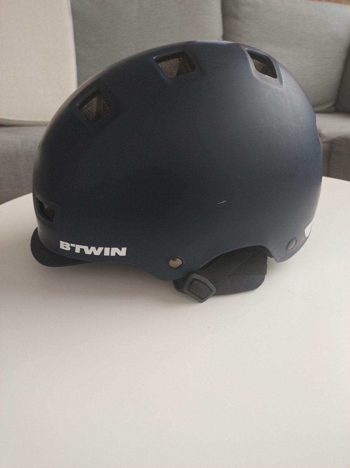 b Twin, Fietsen en Brommers, Fietsaccessoires | Fietshelmen, Ophalen, Zo goed als nieuw, Heer of Dame, B Twin
