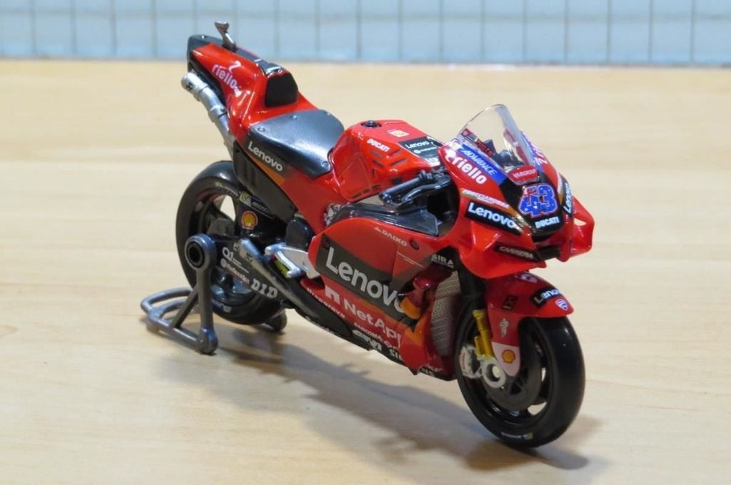 Jack Miller Ducati Lenovo Desmosedici 2022 1:18 maisto, Hobby en Vrije tijd, Modelauto's | 1:18, Ophalen of Verzenden, Nieuw, Motor