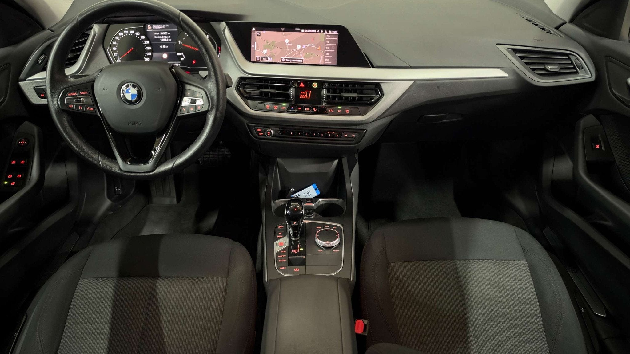 BMW 116 dA|100.000km|2022|Automaat|Garantie|EURO6d, Auto's, Automaat, 1940 kg, Gebruikt, Zwart