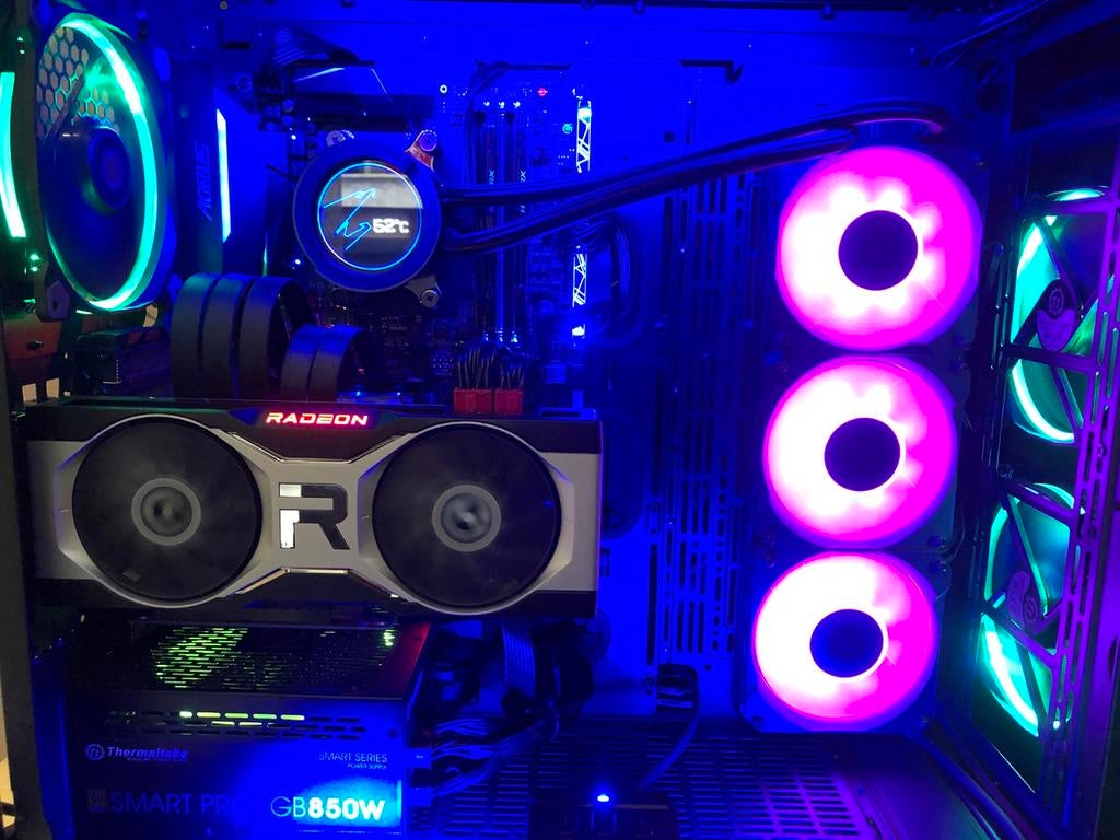 Oprichter van de AMD Radeon RX6700XT, Computers en Software, Ophalen of Verzenden, Zo goed als nieuw
