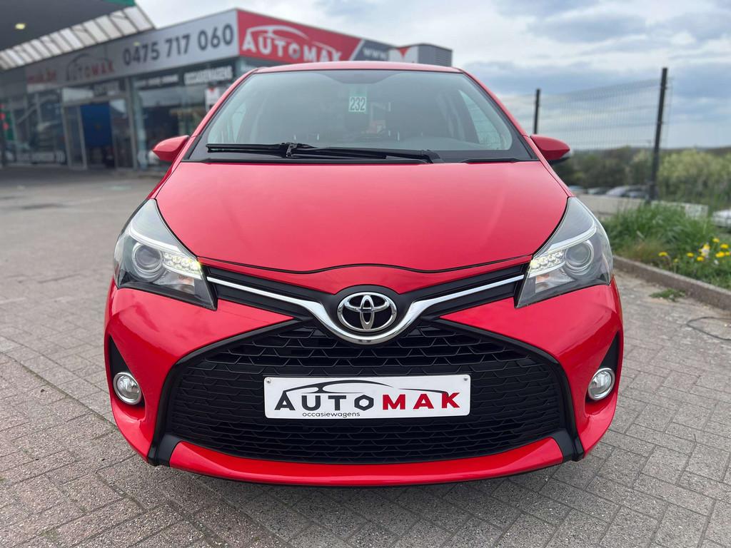 Toyota Yaris Yaris 1.33i VVT-i Design, Autos, Rouge, Achat, Euro 6, Entreprise