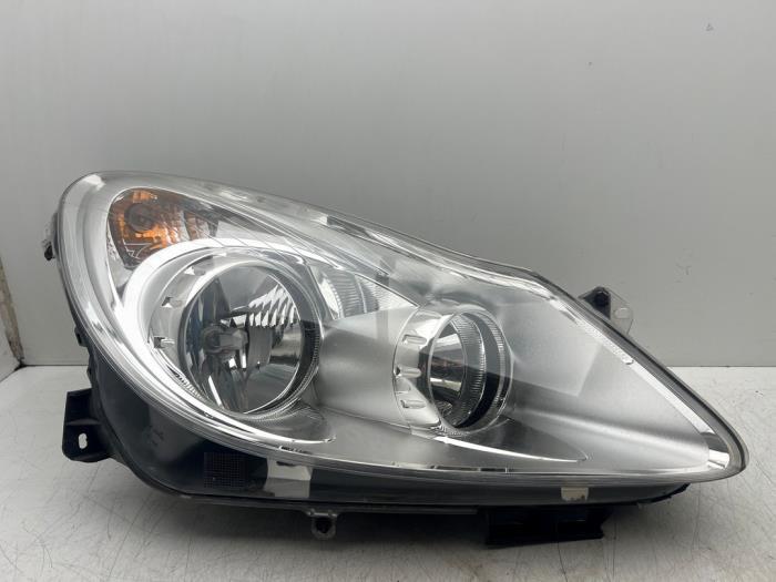 Koplamp rechts van een Opel Corsa, Gebruikt, -, -, Opel