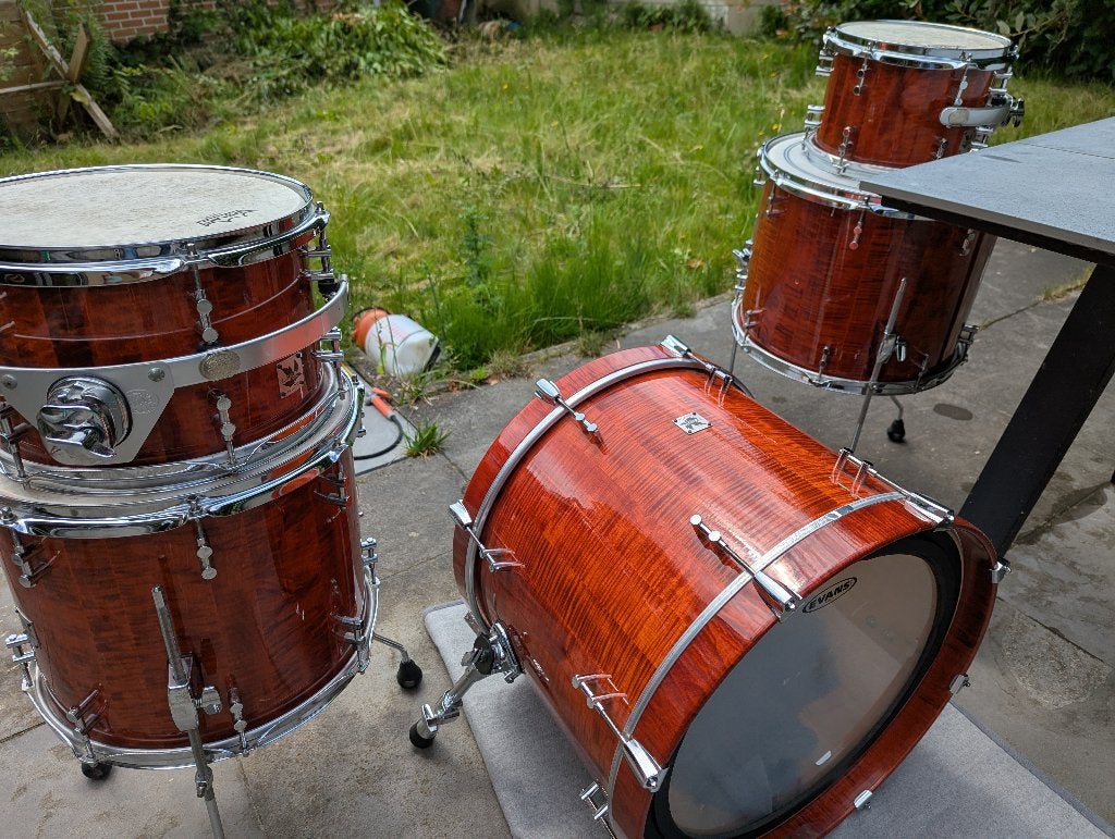 VERKOCHT - LIGNUM DRUMS -  in België gebouwd - 5delige set, Muziek en Instrumenten, Drumstellen en Slagwerk, Zo goed als nieuw