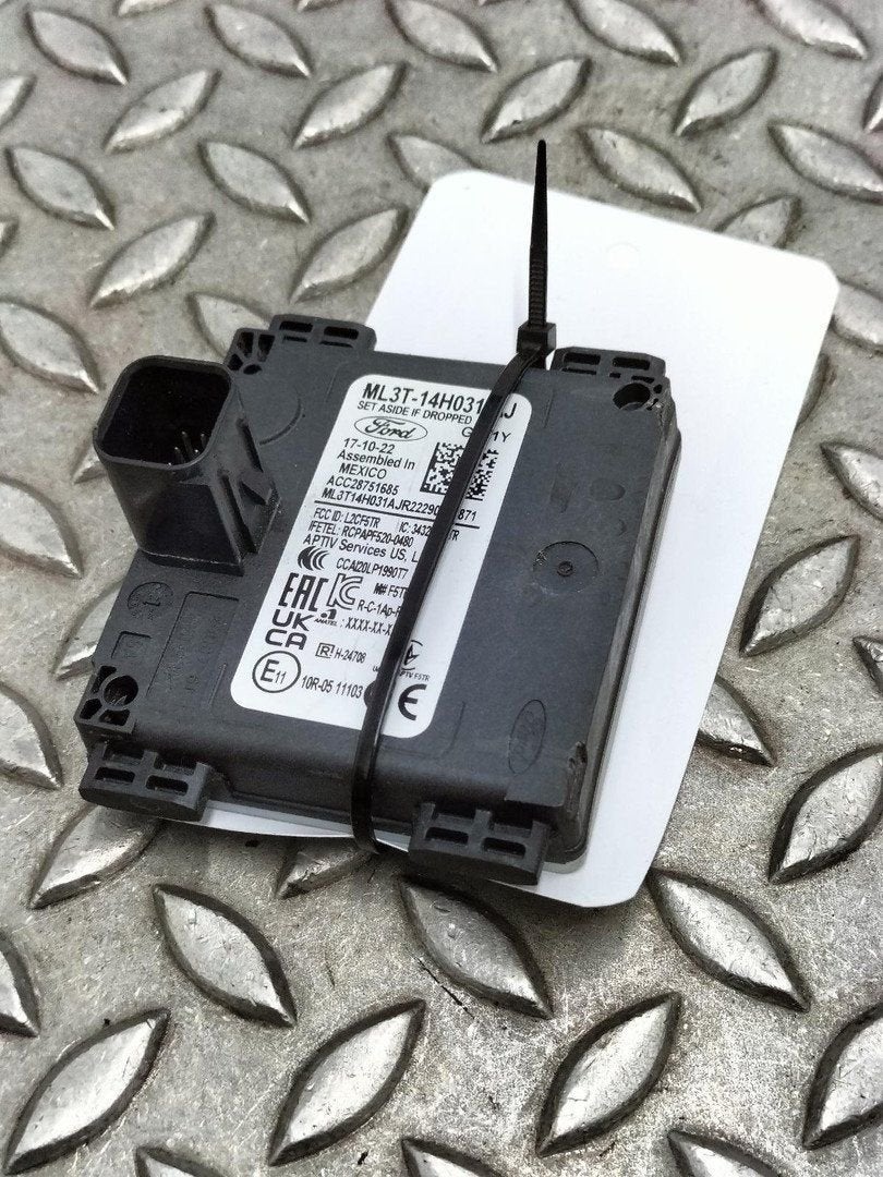 FORD MUSTANG SUV PREMIUM AWD SENSOR RADAR ML3T14H031AJ 2022, Enlèvement ou Envoi, Utilisé, ARN reconnu