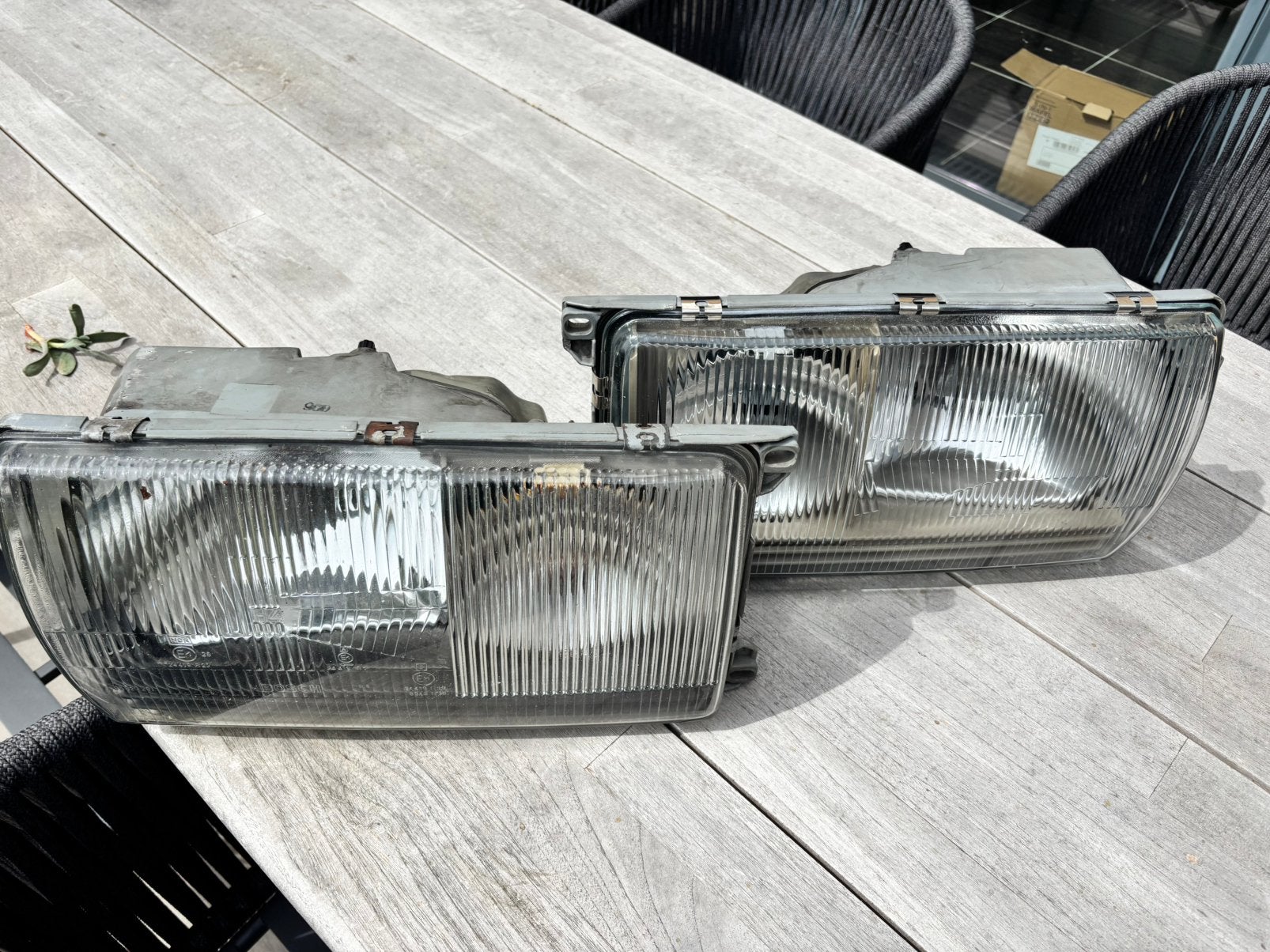 Mercedes W123 koplampen, Ophalen, Mercedes-Benz