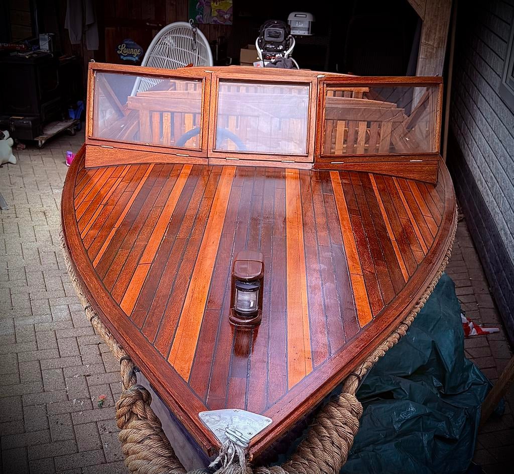 Prachtige klassieke Mahoniehouten speedboot met trailer, Watersport en Boten, Speedboten, Ophalen, Zo goed als nieuw, Benzine