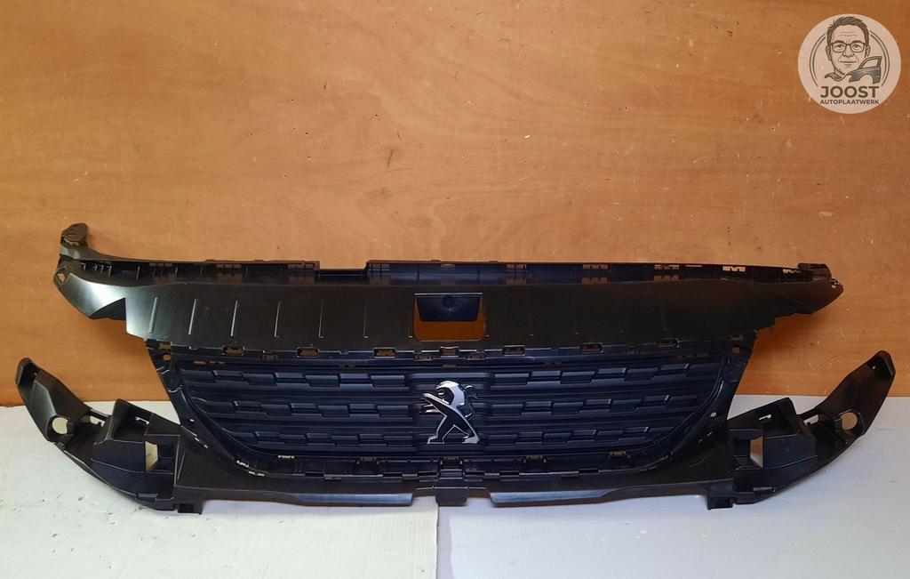 Grille nieuw orgineel Peugeot Partner / Rifter >18 981688680, Herkomst onderdeel bekend, Nieuw, Ophalen of Verzenden, -contact-peugeot@mpsa.com