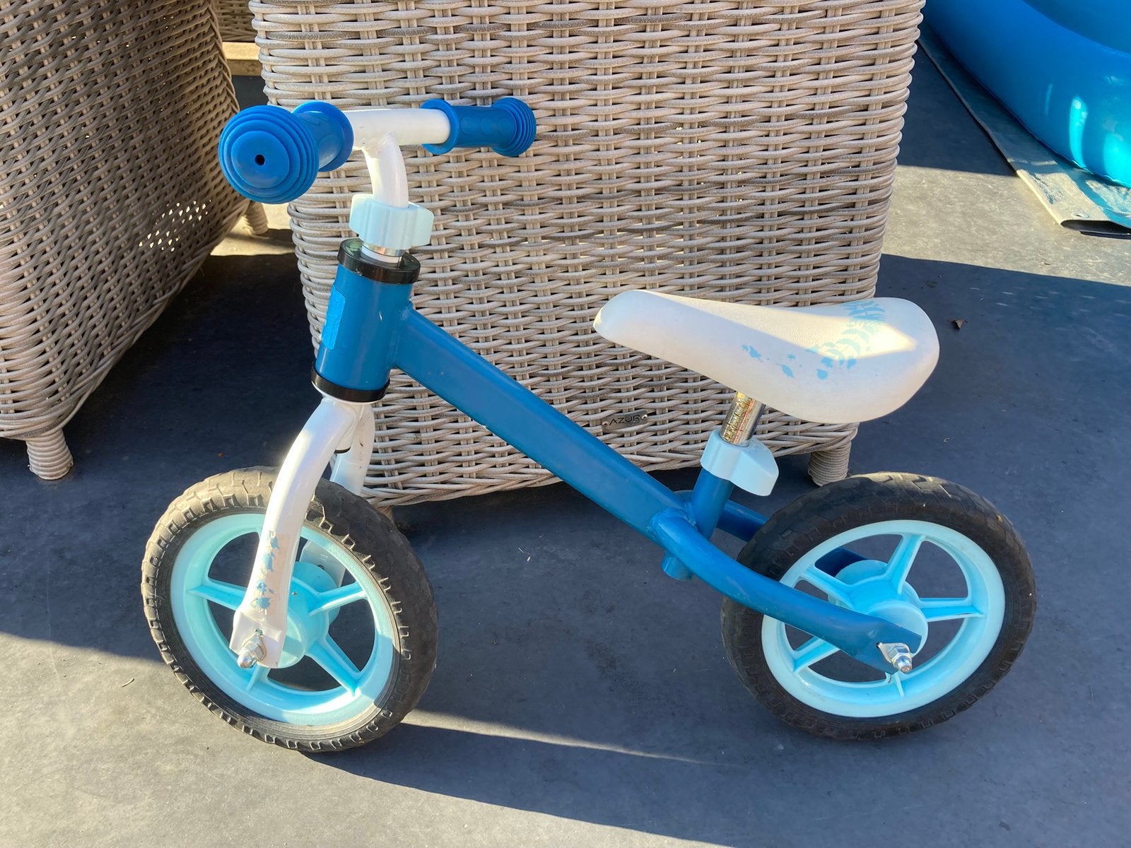 Loopfiets frozen, Fietsen en Brommers, Ophalen, Zo goed als nieuw