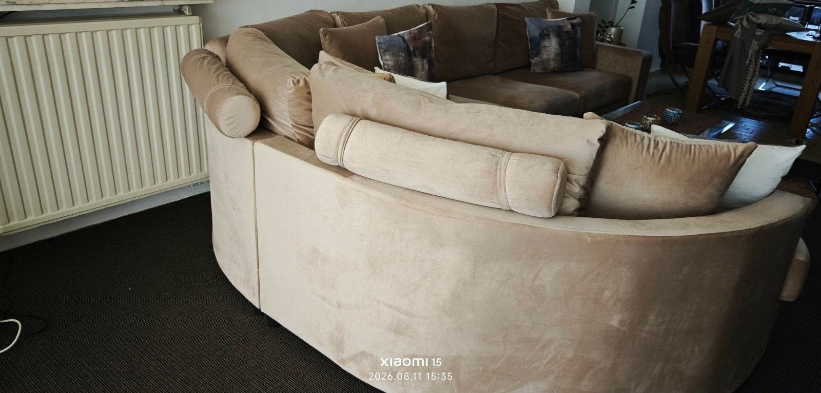 Grote comfortabele hoeksnoek / halfronde salon (beige velour, Ophalen