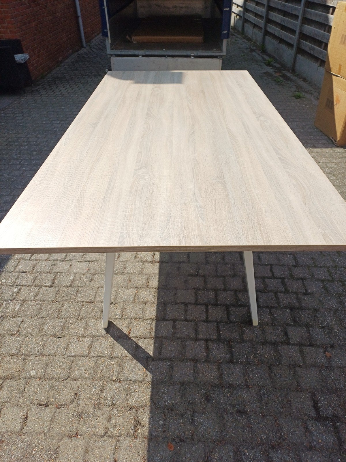 mooie en grote nieuwe eetkamertafel, Huis en Inrichting, Tafels | Eettafels, Ophalen
