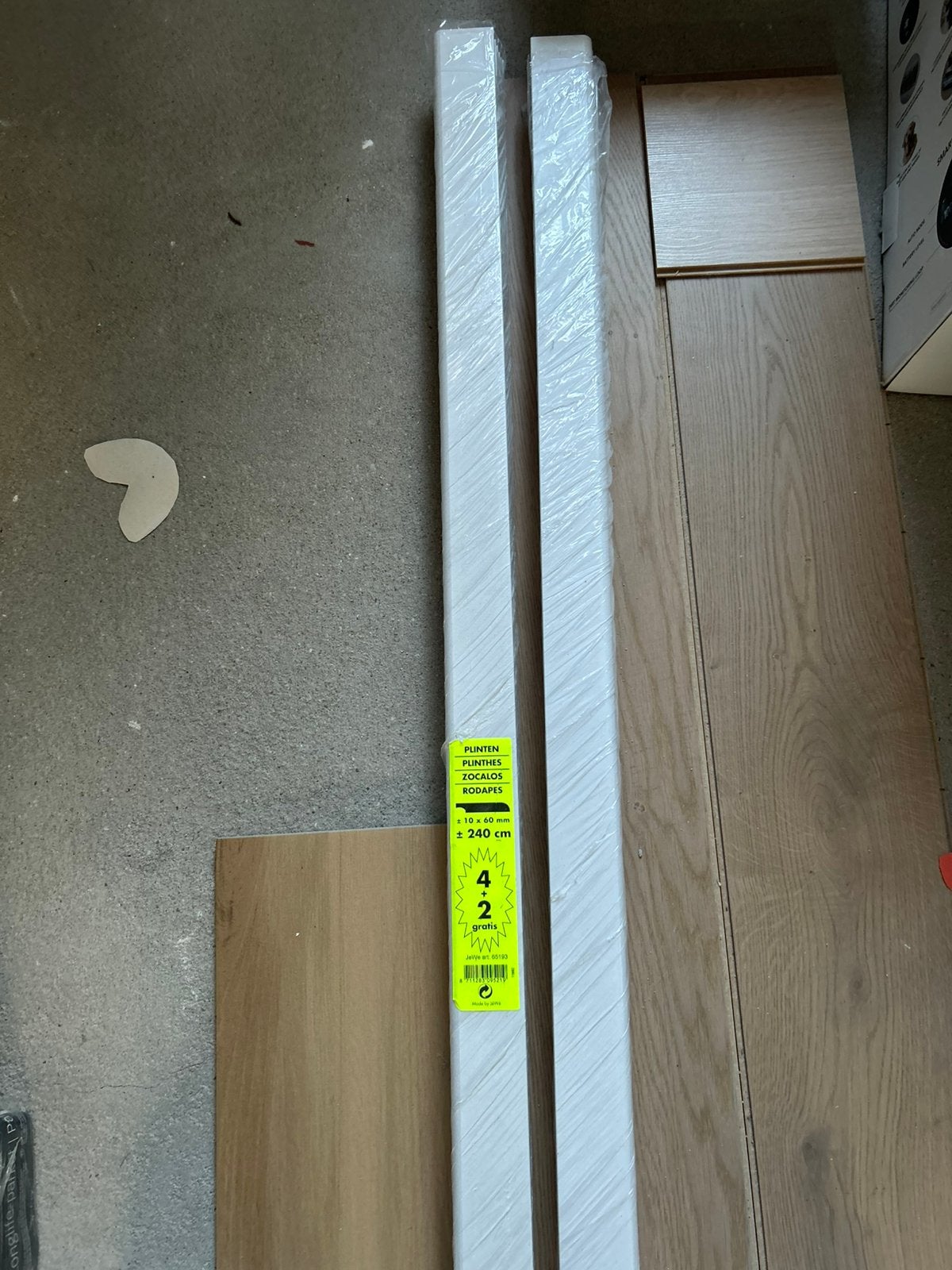 MDF-plinten, Nieuw, 200 tot 250 cm, Plinten, Ophalen