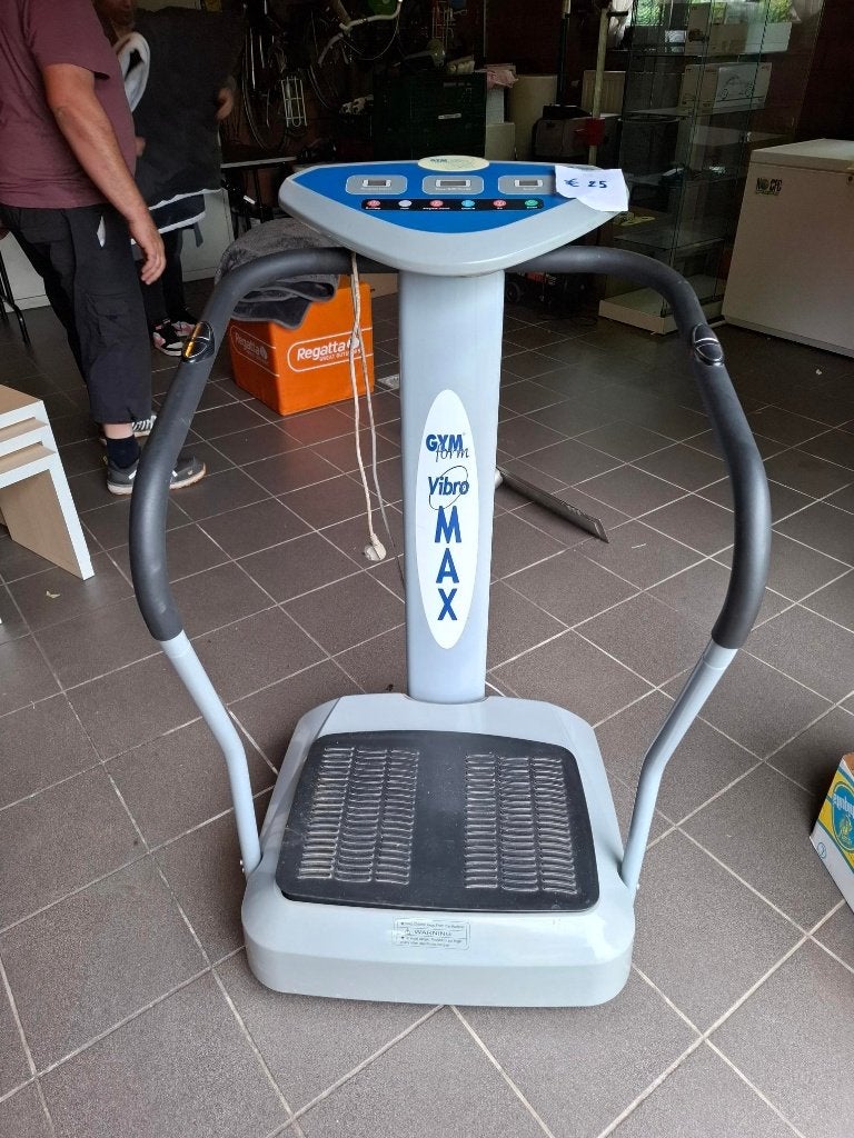 gymform trilplaat, Ophalen, Zo goed als nieuw, Trilplaat