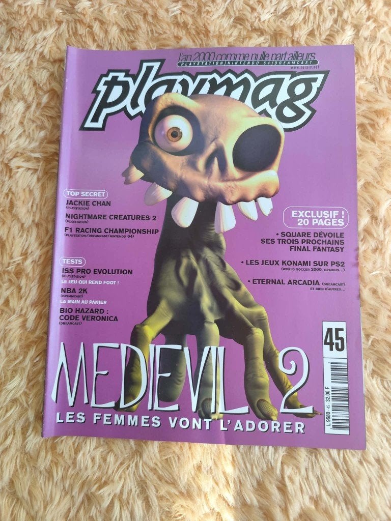 Playmag N45 2000 MediEvil 2  FFantasy Square  Resident Evil, Ophalen of Verzenden, Gelezen, Divers auteurs