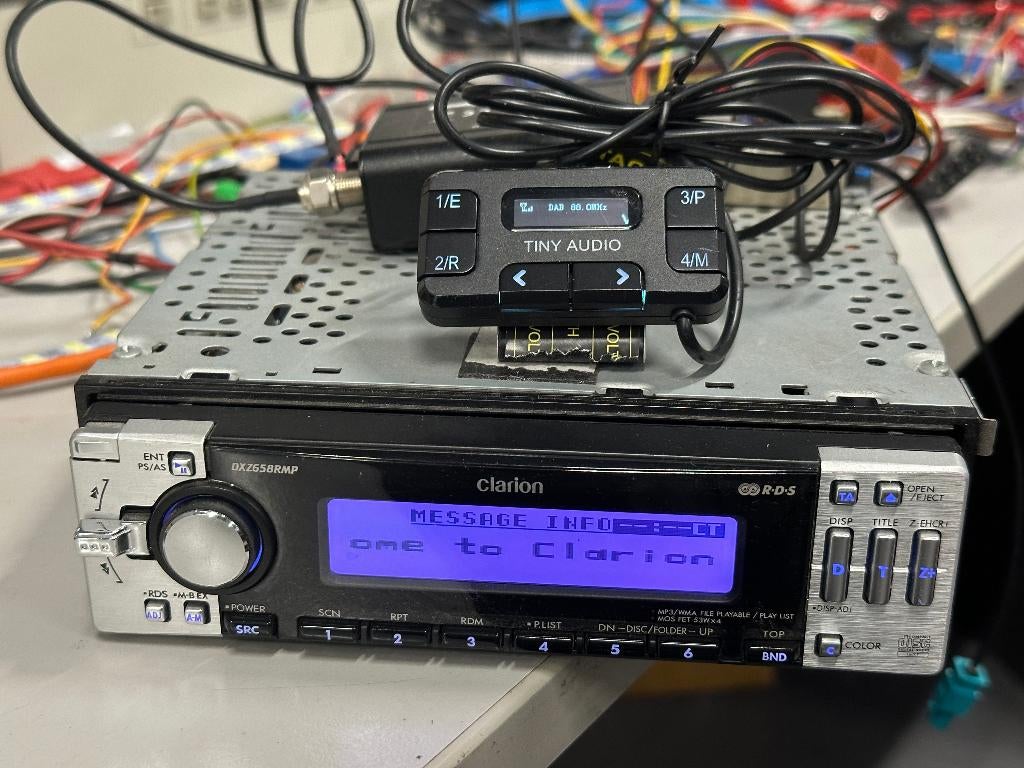 Clarion DX658RMP Auto-radio/CD met DAB set, Autos : Divers, Autoradios, Enlèvement ou Envoi, Comme neuf