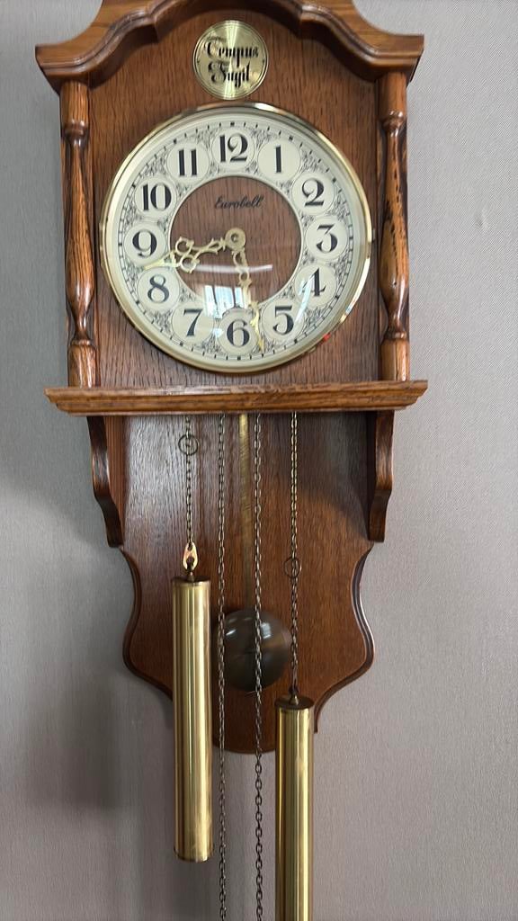 Wandklok merk eurobell tempus fugit, Antiek en Kunst, Ophalen