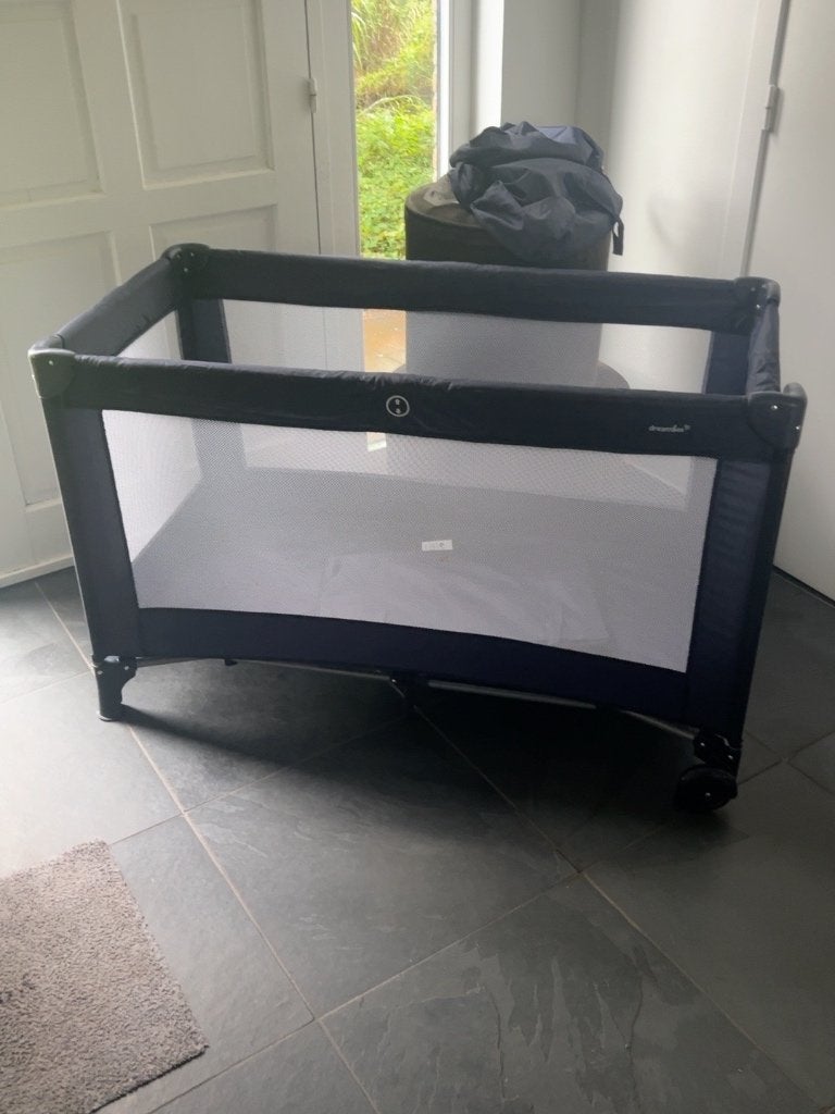 Reisbed Dreambee, Ophalen, Zo goed als nieuw, Reisbedje