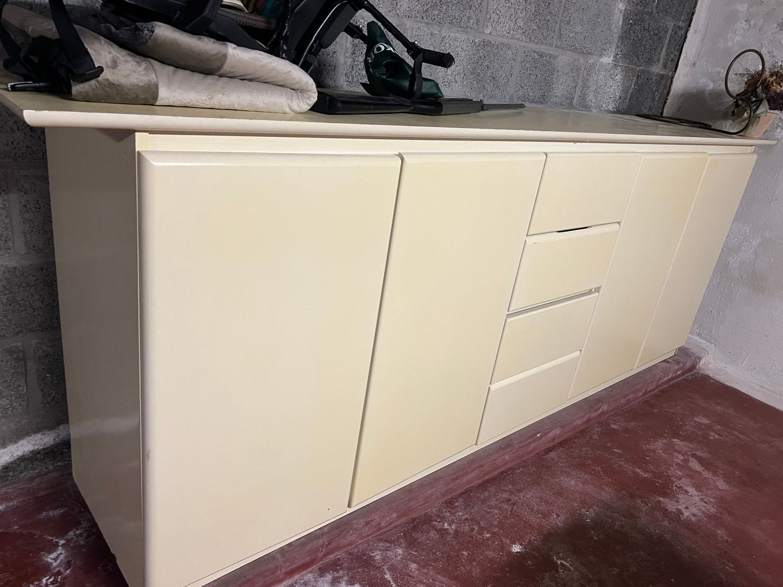 Dressoir, Ophalen, Gebruikt