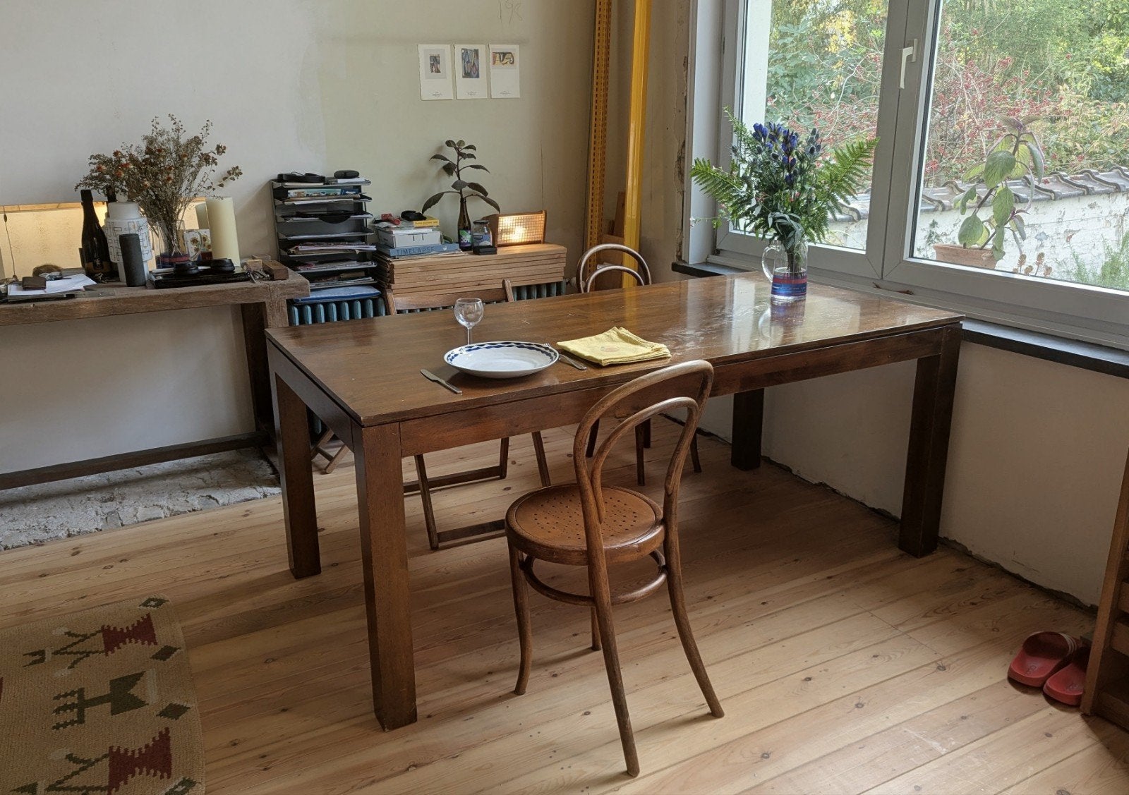 Table sobre et élégante pour salle à manger 6 personnes, Maison & Meubles, 150 à 200 cm, Cinq personnes ou plus, Enlèvement, Utilisé