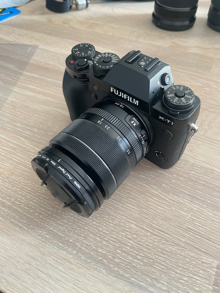 Fujifilm XT-1 + 3 lenzen, Ophalen, Accu, Zo goed als nieuw, Fujifilm