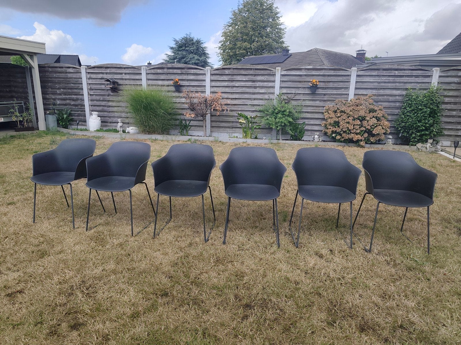 6 tuinstoelen, Ophalen