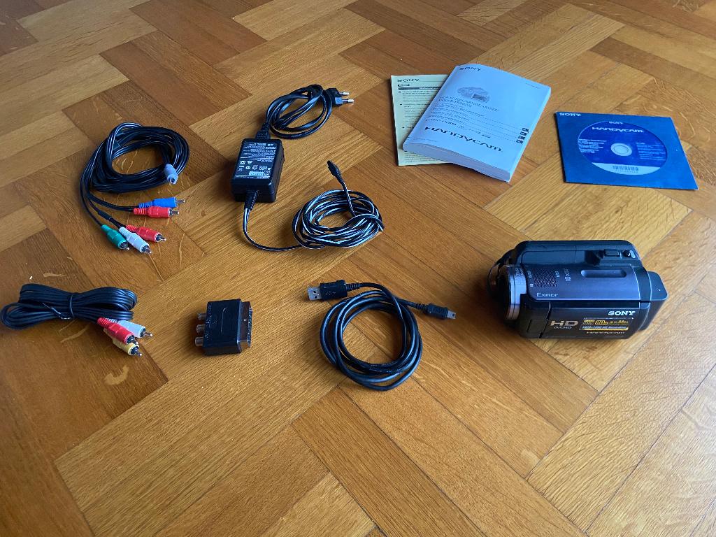 sony handycam HD-XR105 met accessoires, Full HD, Harde schijf, Ophalen of Verzenden, Zo goed als nieuw