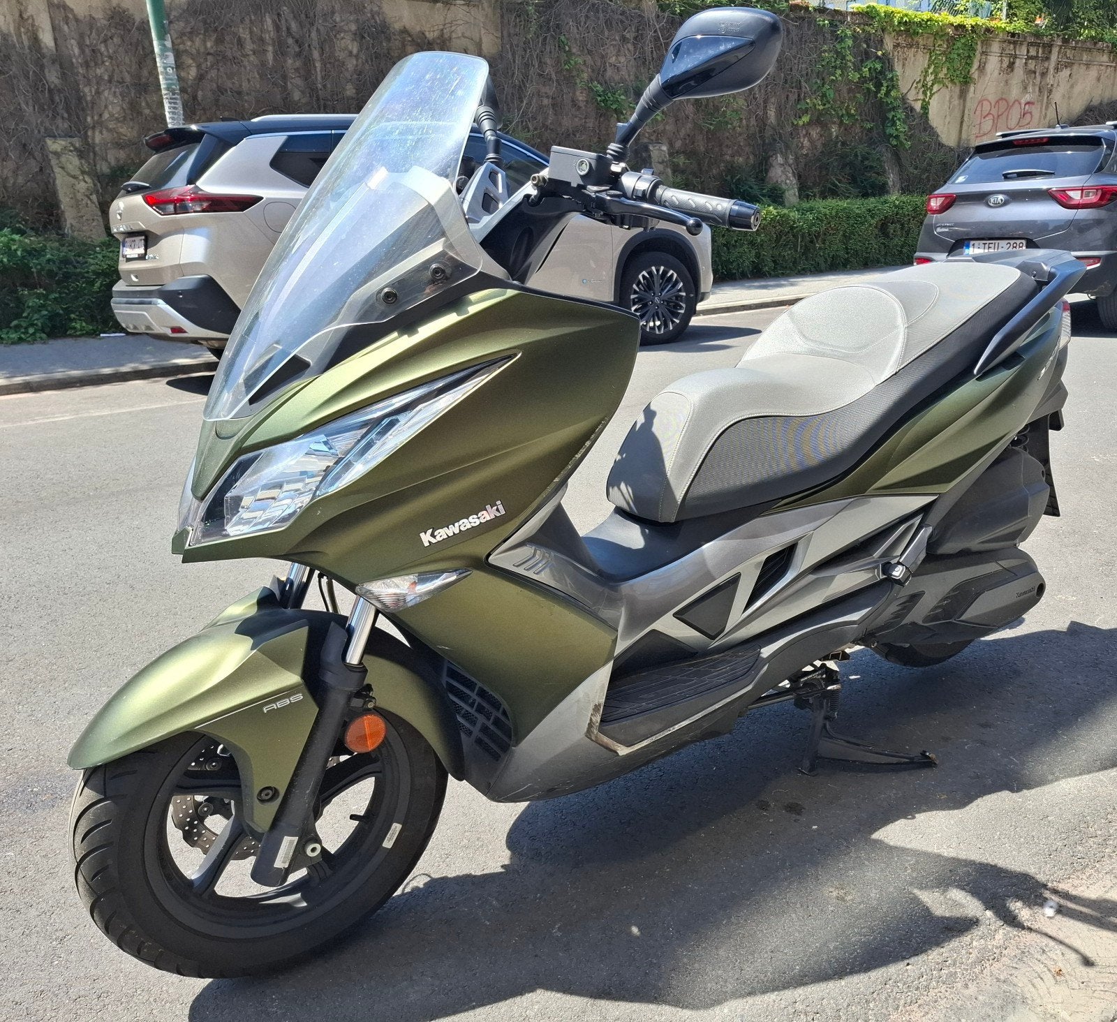 KAWASAKI J300 Cc METALLIC MATTE MOSS VERT/2020/ 3731 Km., Motoren, Particulier, Scooter