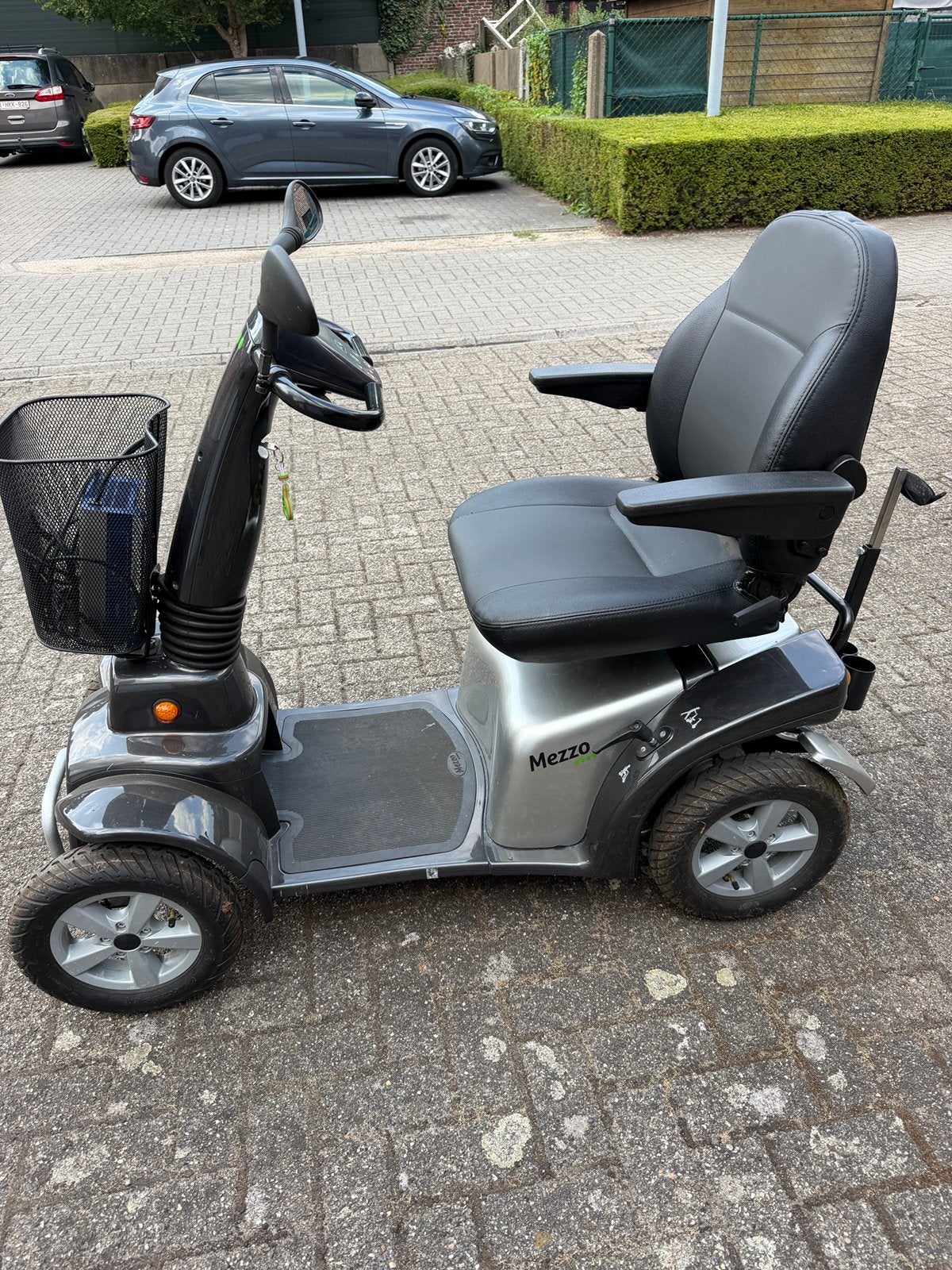 Mezzo 4 scootmobiel met nieuwe batterijen., Ophalen, Zo goed als nieuw
