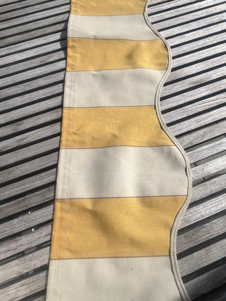 Zonneluifel, Ophalen, Gebruikt, Elektrisch, 250 cm tot 450 cm