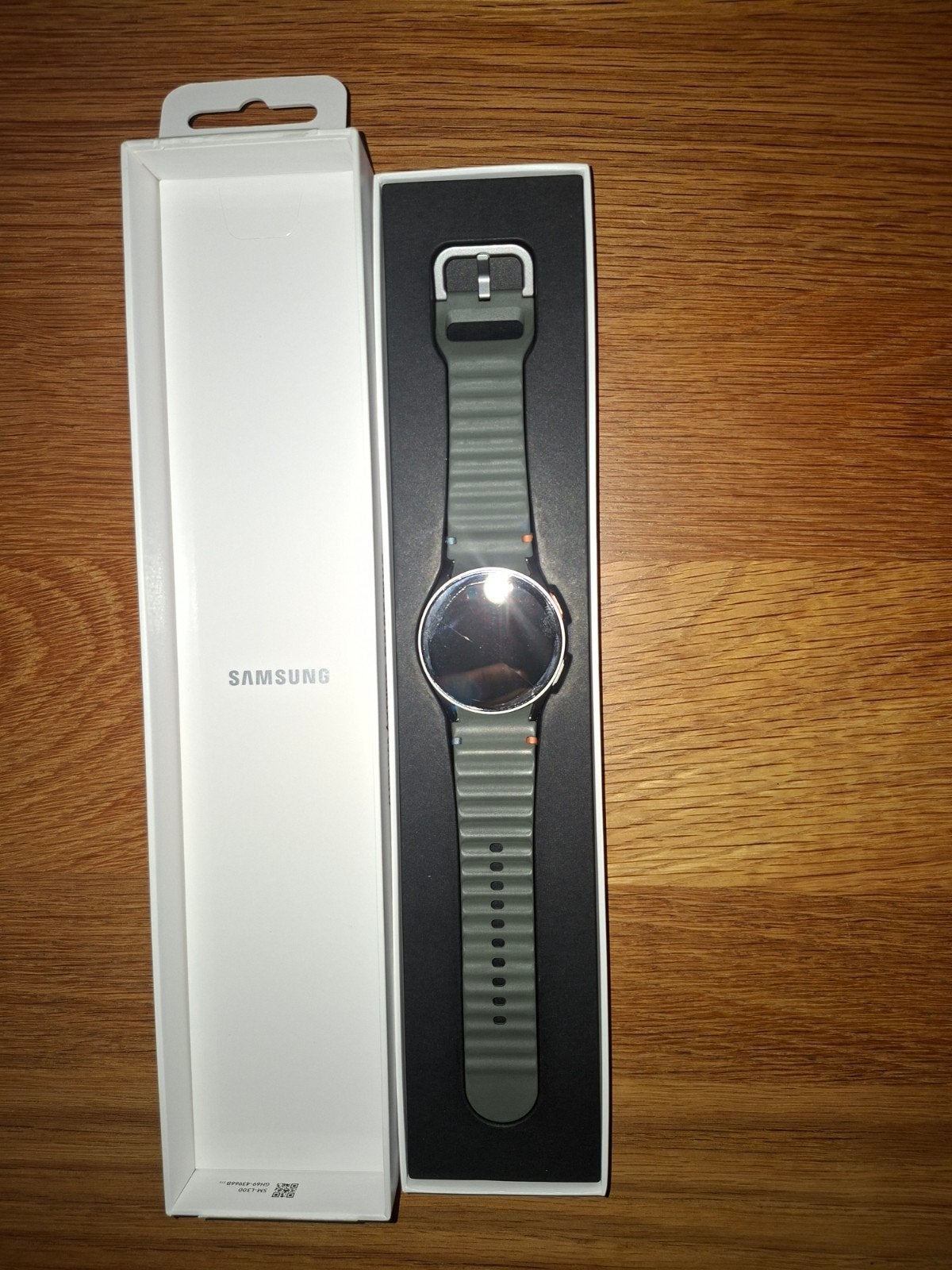 Samsung Galaxy Watch7 in groen, werkt 100% maar schermschade, Handtassen en Accessoires, Overige materialen, Gebruikt, Polshorloge