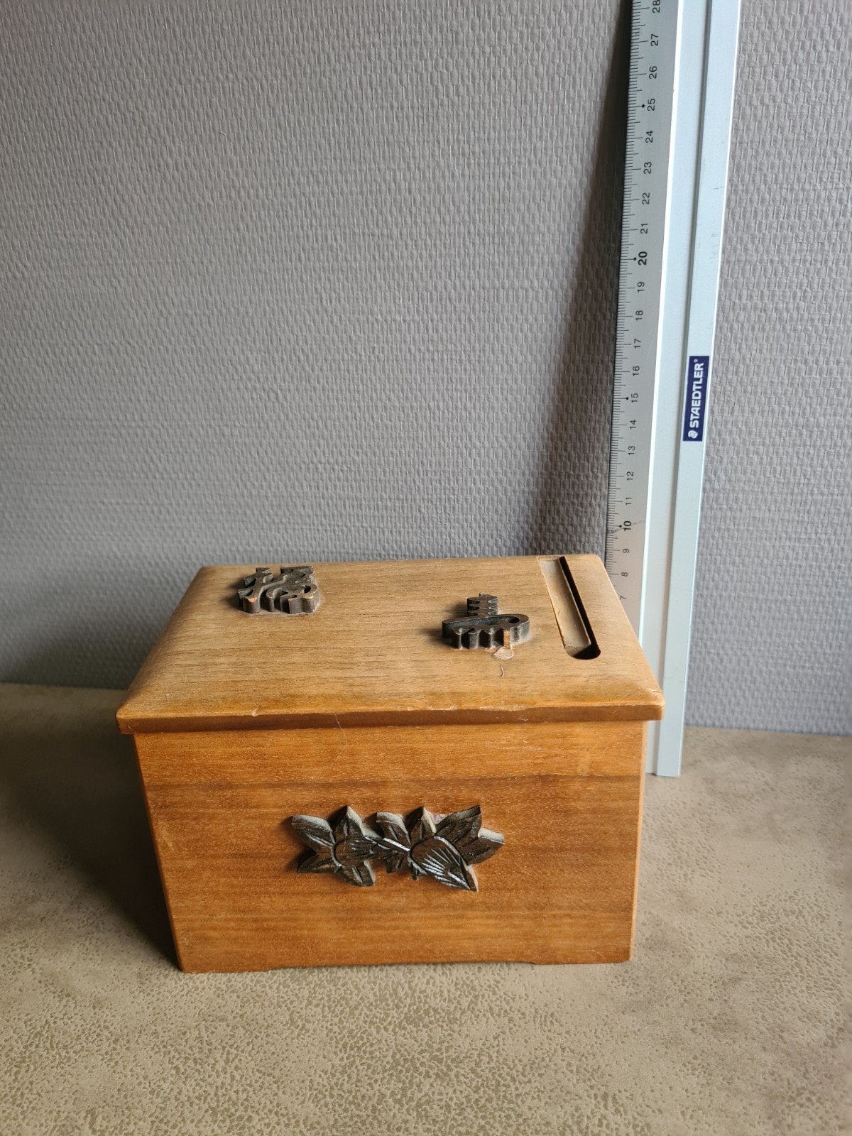 oud sigaren/sigarettenkistje in hout, Huis en Inrichting, Woonaccessoires | Kisten, Ophalen of Verzenden, Gebruikt