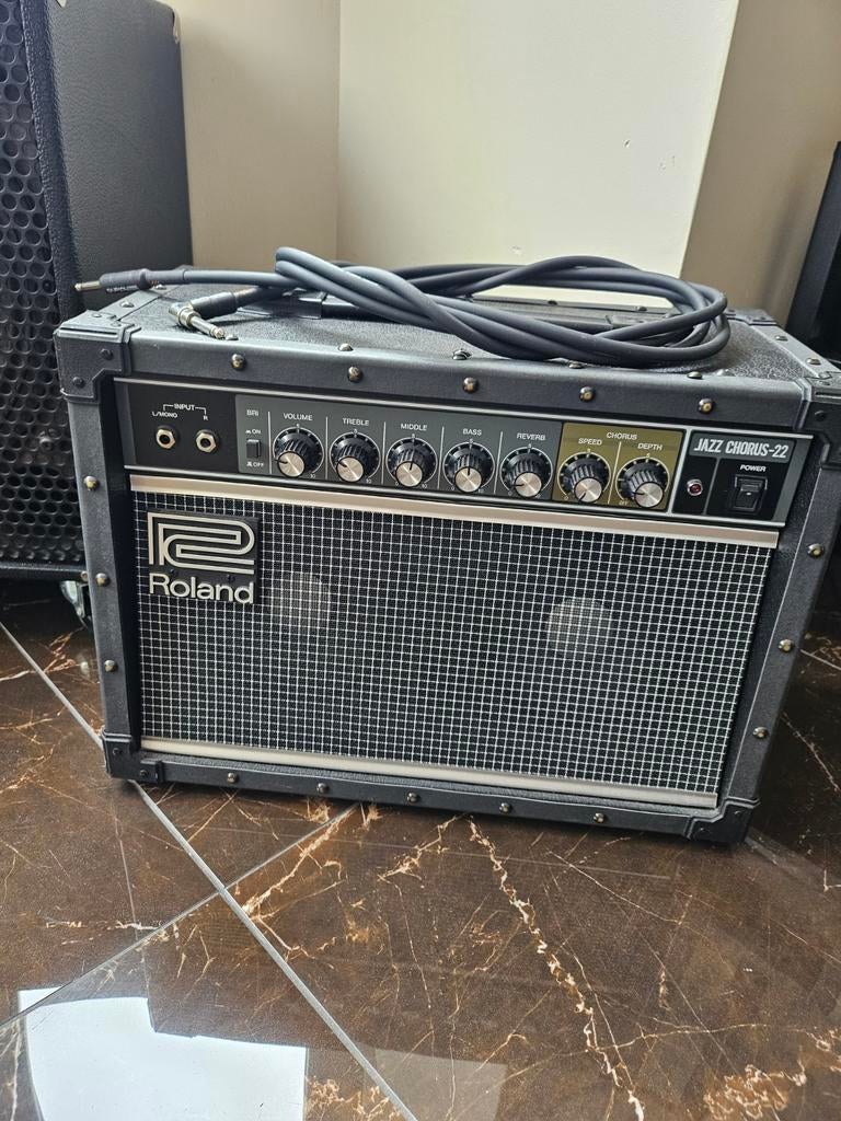 Roland Jazz Chorus 22, Musique & Instruments