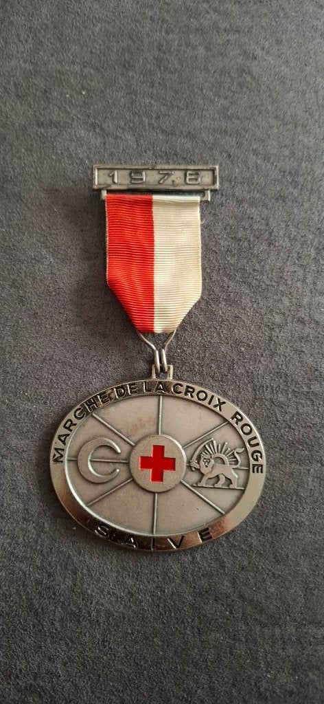 médaille commémorative marche de la croix rouge 1976 Saive, Enlèvement ou Envoi