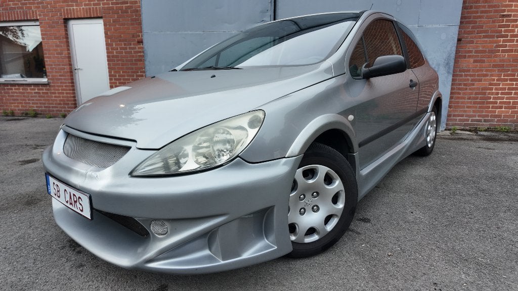 Peugeot 307 1.6 Privilège unique - avec kit carrosserie, Argent ou Gris, Achat, Boîte manuelle, 1587 cm³