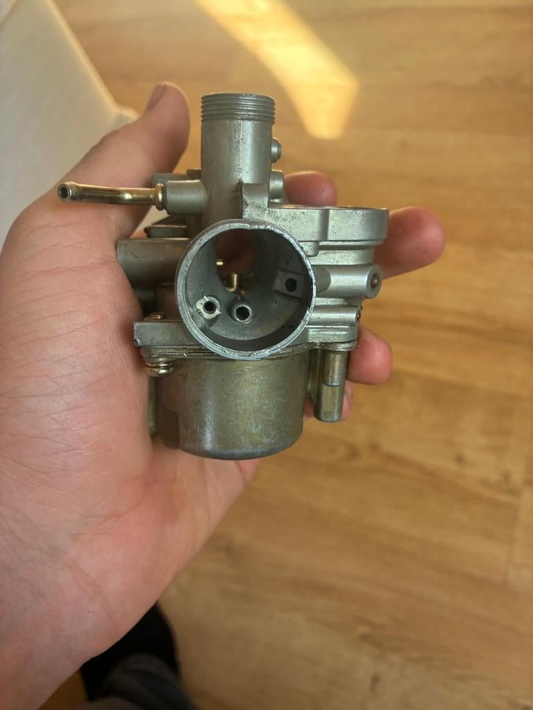 een carburateur en een luchtfilter van vivacity, Fietsen en Brommers, Verzenden, Gebruikt, Carburateur, Peugeot