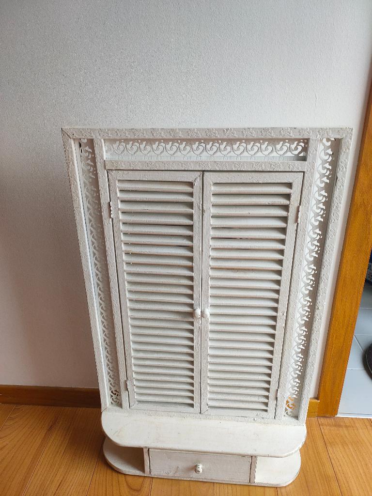Miroir avec volets style campagne — blanc, Enlèvement, Rectangulaire
