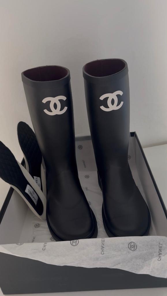Bottes Chanel - 38, Vêtements | Femmes, Chaussures, Neuf, Autre, Bottes de pluie, Enlèvement ou Envoi