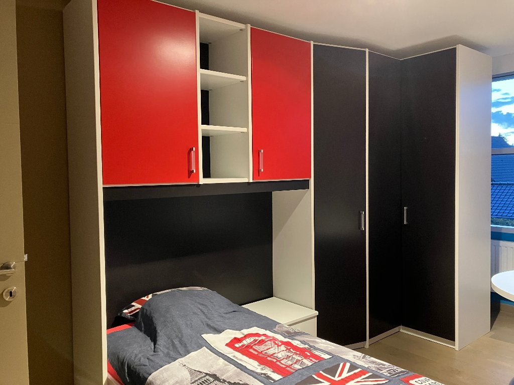 Ruime, hoogwaardig afgewerkte jeugdslaapkamer, Enlèvement, Comme neuf, Une personne, Modern