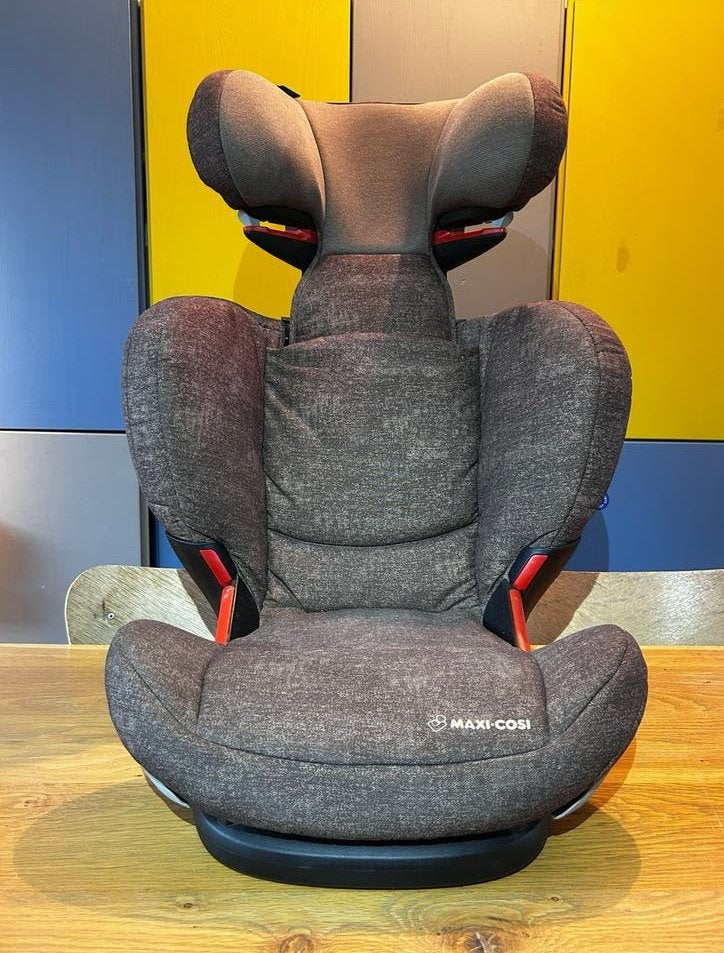 Maxi cosi rodifix, Ophalen, 15 t/m 36 kg, Verstelbare rugleuning, Zo goed als nieuw