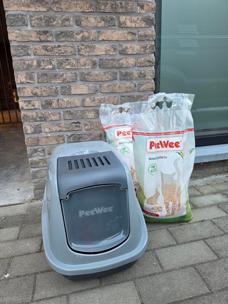 Peewee kattenbak + pellets, Dieren en Toebehoren, Kattenbakken, Ophalen of Verzenden, Zo goed als nieuw, Gesloten