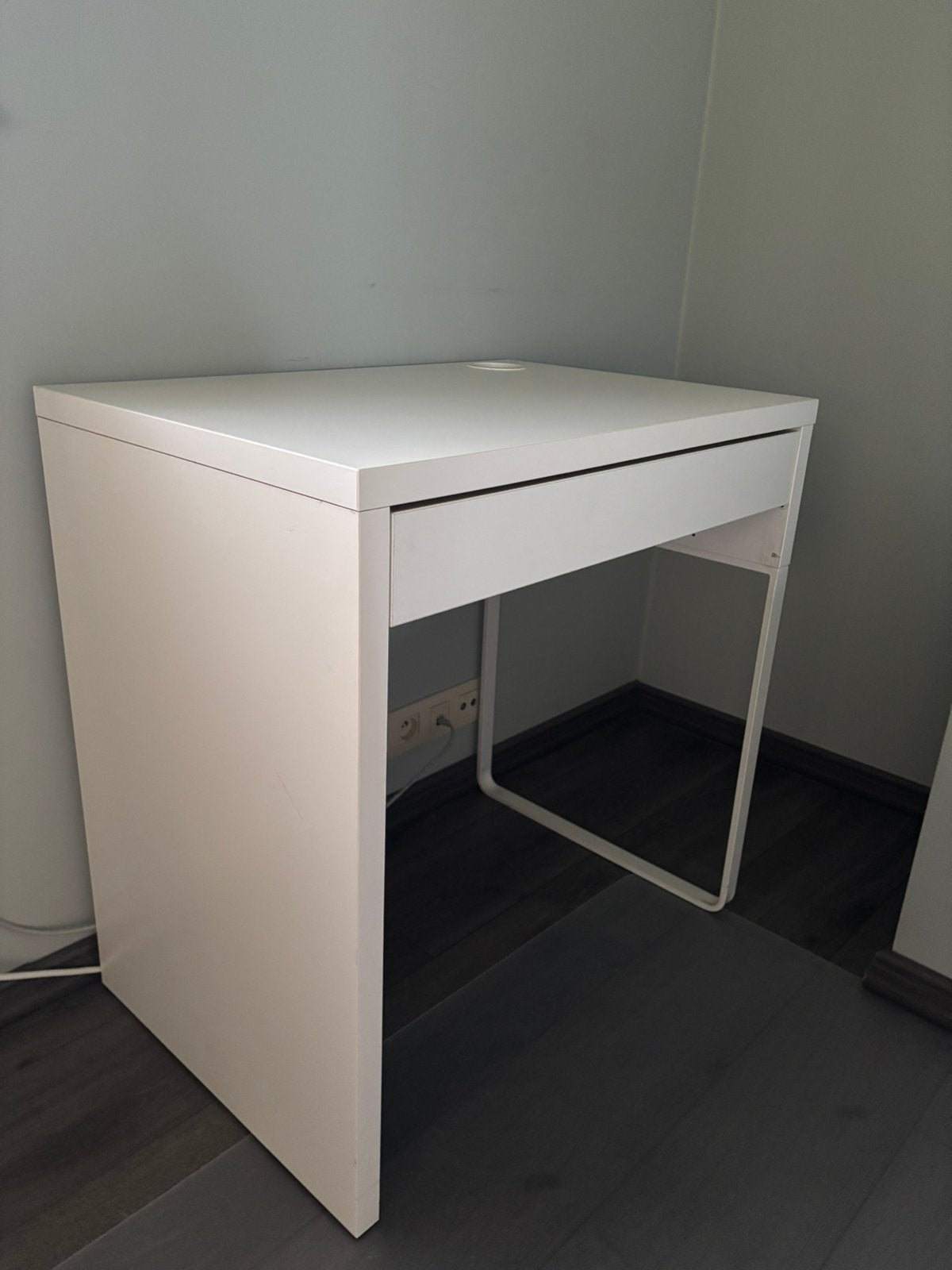 Bureau ikea met lade, Ophalen, Zo goed als nieuw, IKEA