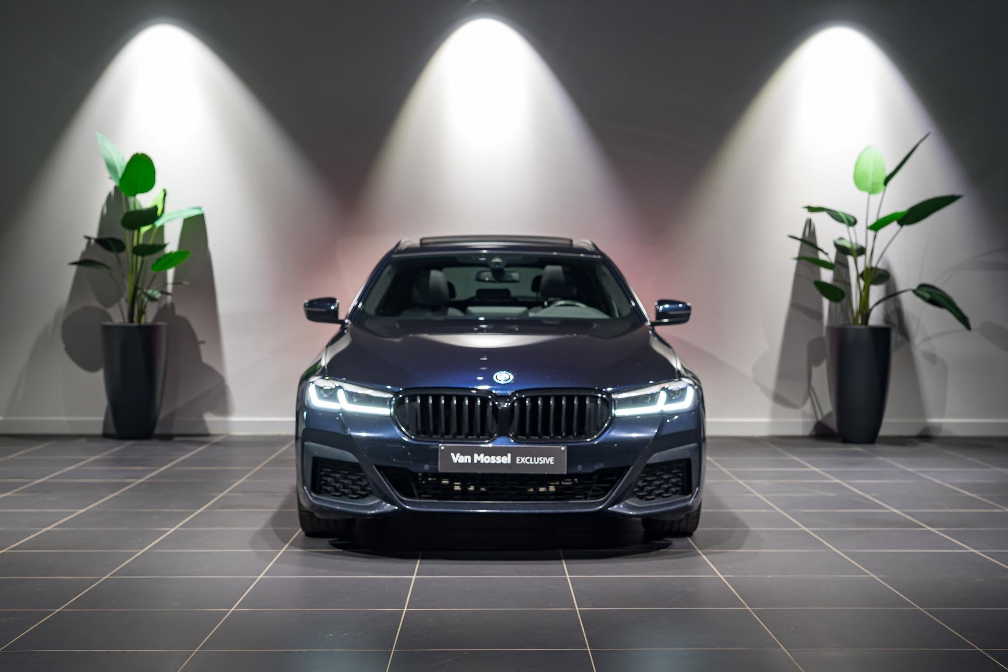 BMW 5 Serie 530 e Touring xDrive (automatique), 12 kWh, 215 kW, 42 g/km, Euro 6