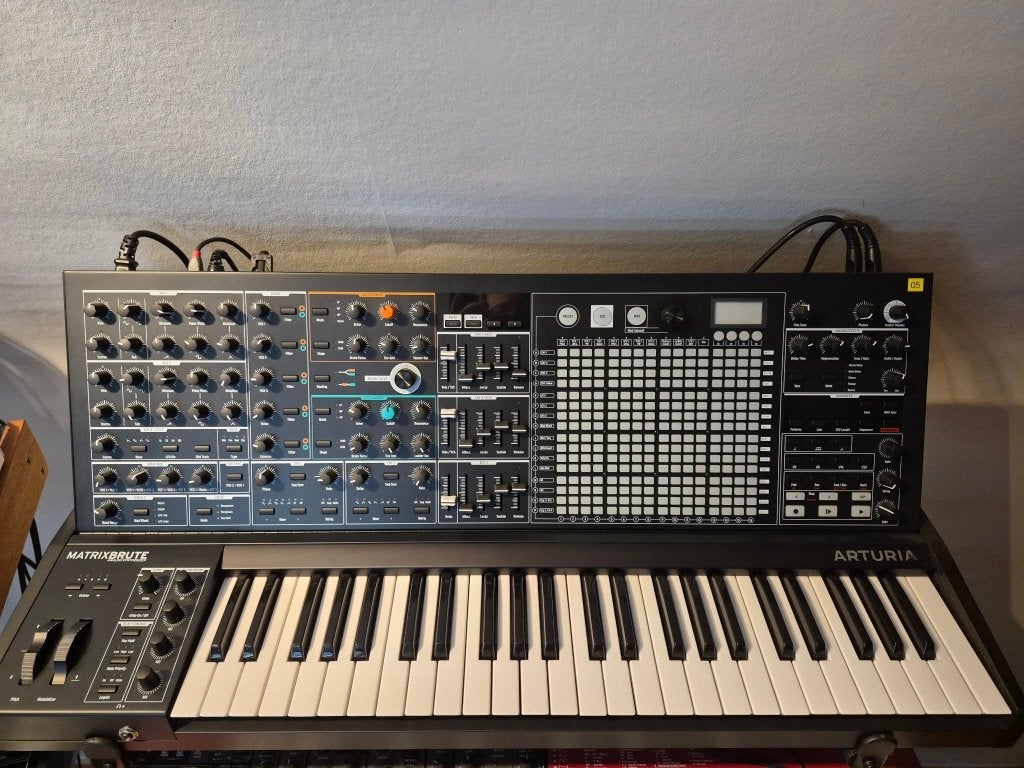 Arturia Matrixbrute Noir in perfecte staat, Zo goed als nieuw, Met midi-aansluiting, Ophalen, 49 toetsen