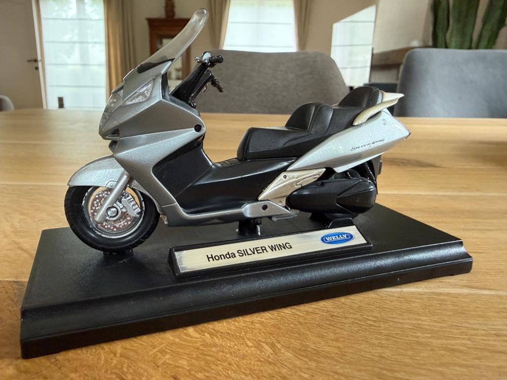 Welly Honda Silver Wing (2003) 1:18, Ophalen of Verzenden, Zo goed als nieuw, Welly