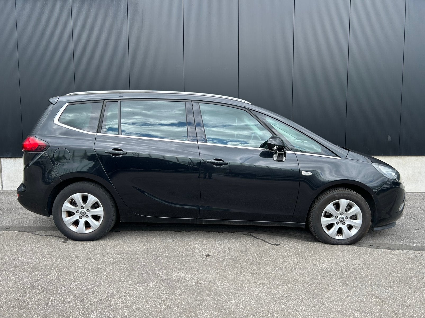 Opel Zafira 1.4i met 95000km in goede staat, Autos, Achat, Euro 6, Entreprise, https://public.car-pass.be/vhr/6cb56f42-bb98-423a-ac95-023b41a42d17