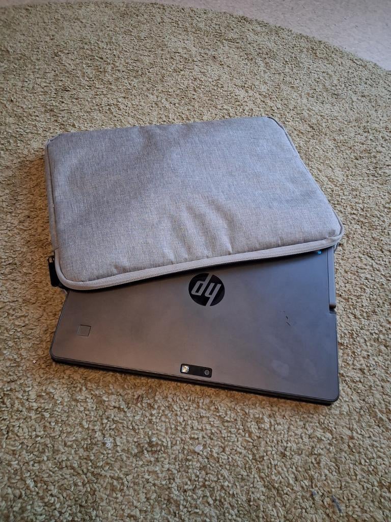 Laptop (met tasje en oplader erbij), Ophalen of Verzenden, Gebruikt