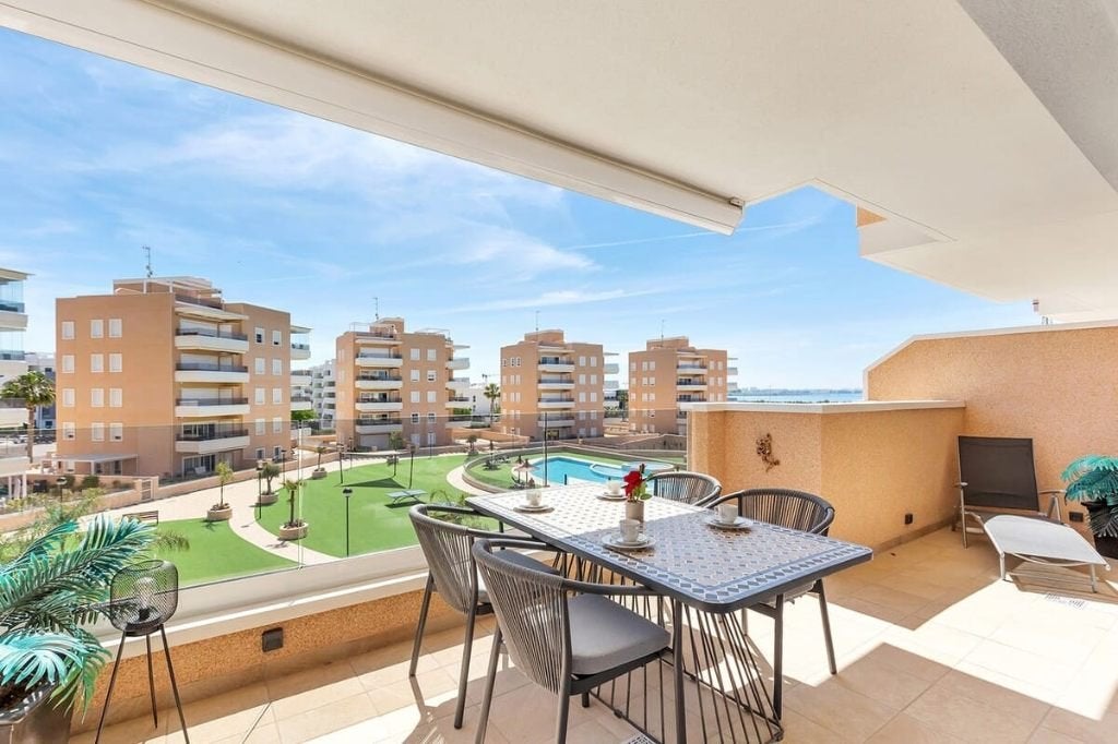 Recent modern appartement in Guardamar del Segura, Immo, Buitenland, Guardamar del segura, Spanje, 3 kamers, 102 m²