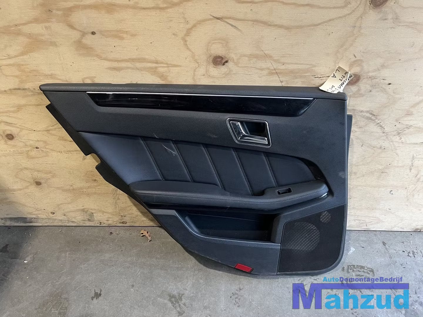 MERCEDES E KLASSE W212 SEDAN Links achter deurpaneel 2009-20, Auto-onderdelen, Gebruikt, Mercedes-Benz AG, Mercedes-Benz, Mercedesstrasse 120
70372  Stuttgart, DE